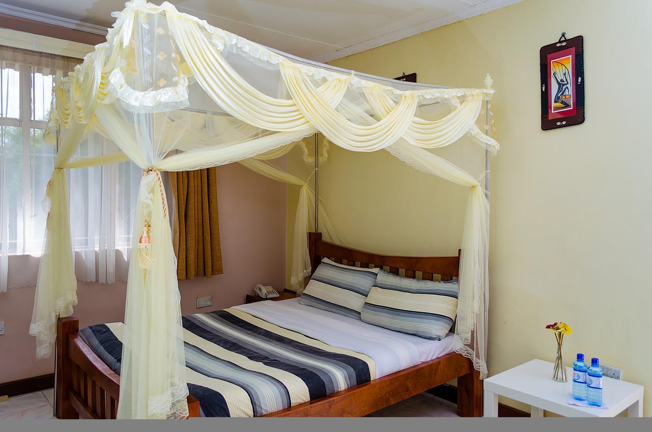 Hotel Royale Health Club Nairobi Esterno foto
